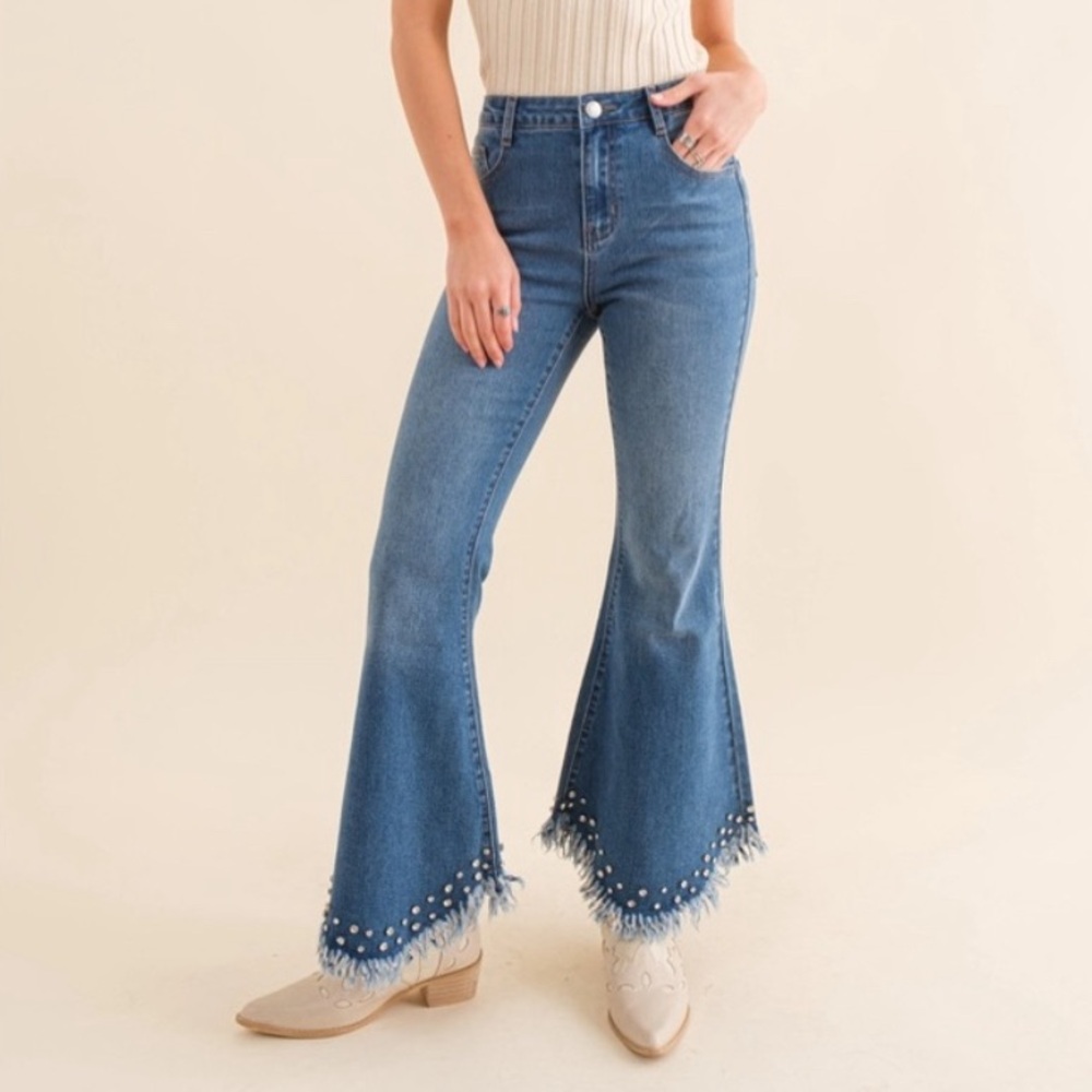 Distressed Fringe Bottom Edge Rhinestone Detailed Denim Jeans - Picture 4 of 9